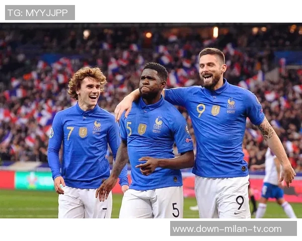 探索法国男足球衣的历史与文化魅力，感受足球背后的激情与风采